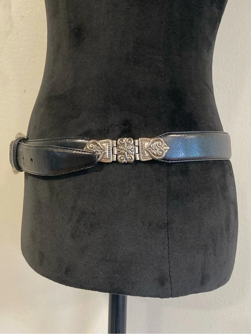 Fossil Black Leather Western-Style Belt with Silver-Tone Heart Accents